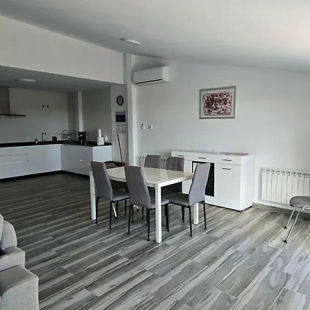 Apartamento Huertas Villamiel